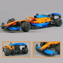 Carica l'immagine nel visualizzatore di Gallery, McLaren Formula 1 Race Car
