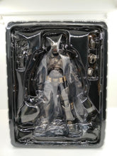 Carica l'immagine nel visualizzatore di Gallery, Armored Batman Edition 2 Play Arts Kai - 7aleon