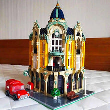 Carica l'immagine nel visualizzatore di Gallery, Creative City Street View Corner Post Office - 7aleon