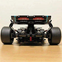 Carica l&#39;immagine nel visualizzatore di Gallery, Mercedes-AMG F1 W14 E Performance
