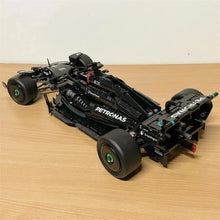 Carica l&#39;immagine nel visualizzatore di Gallery, Mercedes-AMG F1 W14 E Performance
