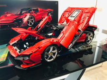 Carica l'immagine nel visualizzatore di Gallery, Ferrari Daytona sp3
