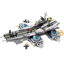 Carica l&#39;immagine nel visualizzatore di Gallery, Avengers Marvel Superheroes Ultimate Quinjet Interstellar Space Fighter Figures MOC Building Blocks Movie Model Bricks Toys Kids - 7aleon

