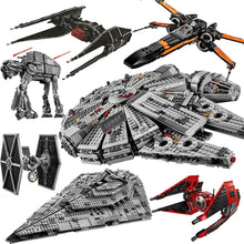 Carica l&#39;immagine nel visualizzatore di Gallery, Millennium Imperial Spaceship Star Wars - 7aleon
