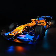Carica l&#39;immagine nel visualizzatore di Gallery, McLarens Formula 1 Race Car - 7aleon
