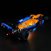 Carica l&#39;immagine nel visualizzatore di Gallery, McLarens Formula 1 Race Car - 7aleon
