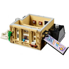 Carica l&#39;immagine nel visualizzatore di Gallery, Creative City Street View Post Office Station - 7aleon

